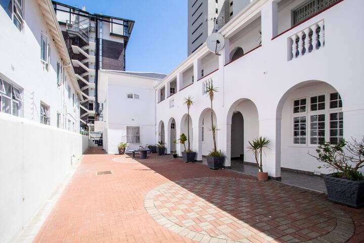 Beautiful 2 Bedroom London Road gallery image 2