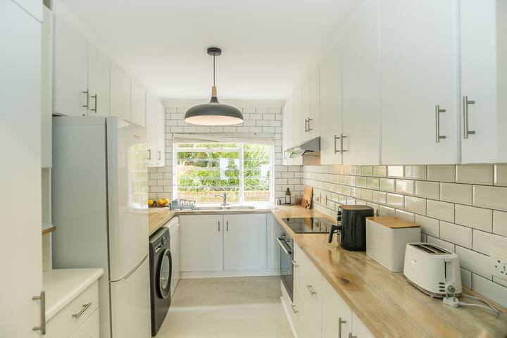 St James Magic gallery image 3