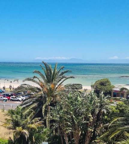 Apartment18Lifestyle Beachfront