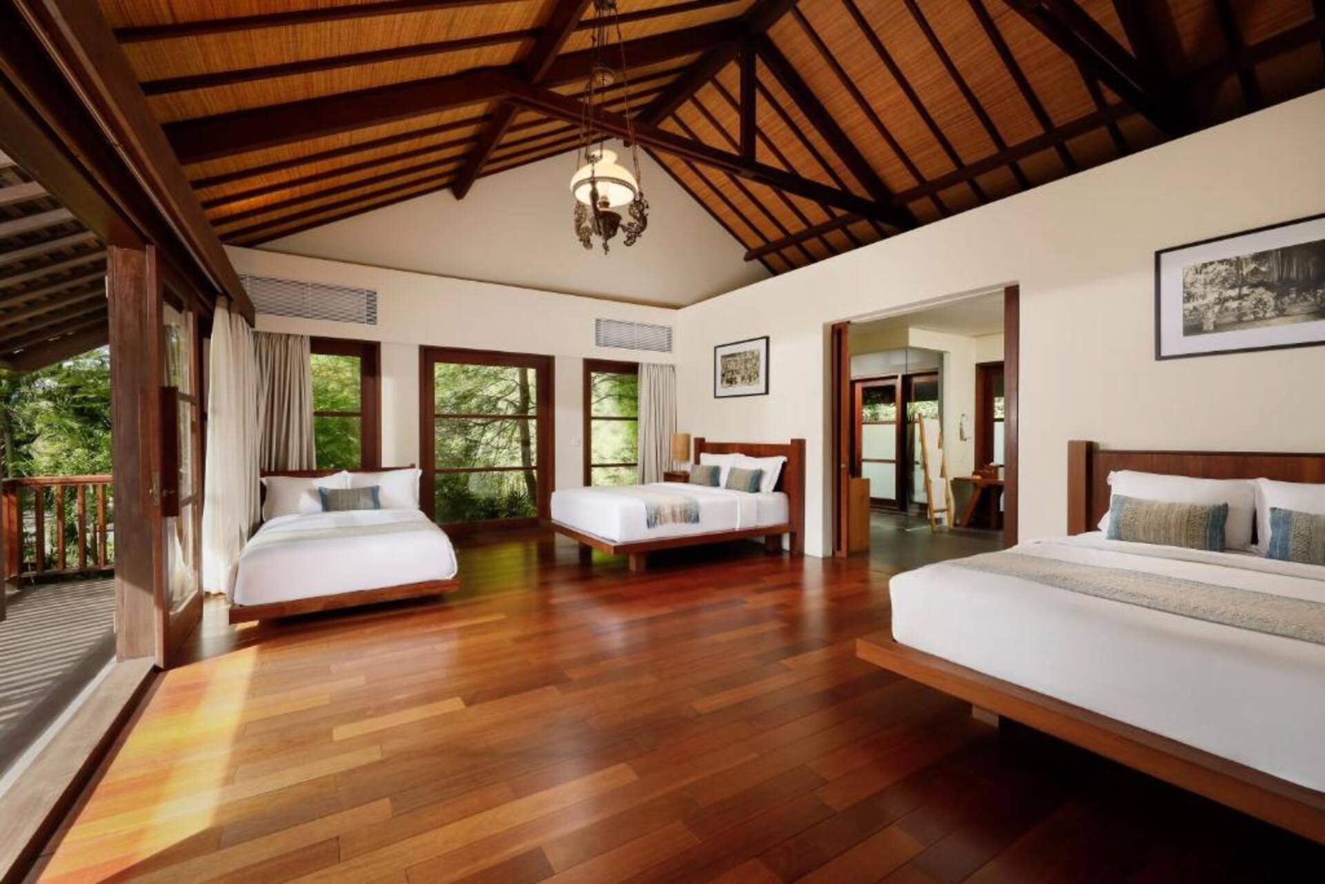 Grand Luxe Escape 7 Bedroom Private Villa in Kerobokan 3