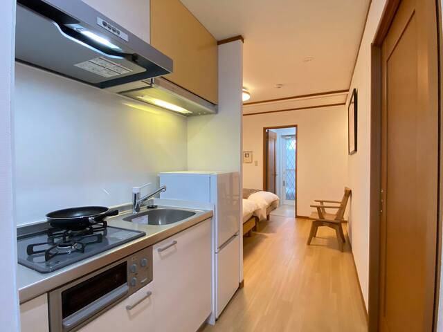 N28-2.【新宿一軒家】快適なゲストルーム丨交通便利丨JR線大久保駅７分 gallery image 3