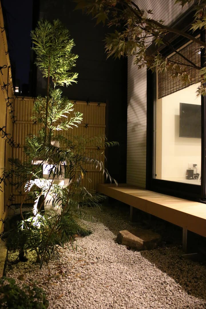 Ziyun | 5 min to Shinsekai, 4 rooms, 3 bathrooms, 3 baths, 3