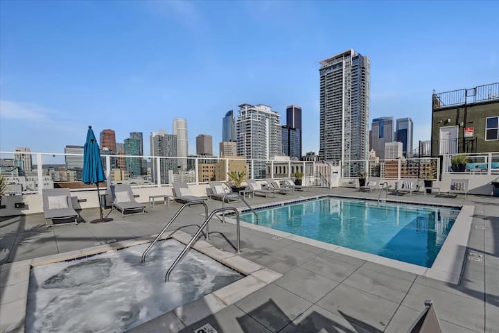 Stylish Condo w/ BBQ, Pool & Gym Near Downtown - Condominiums for Rent ...
