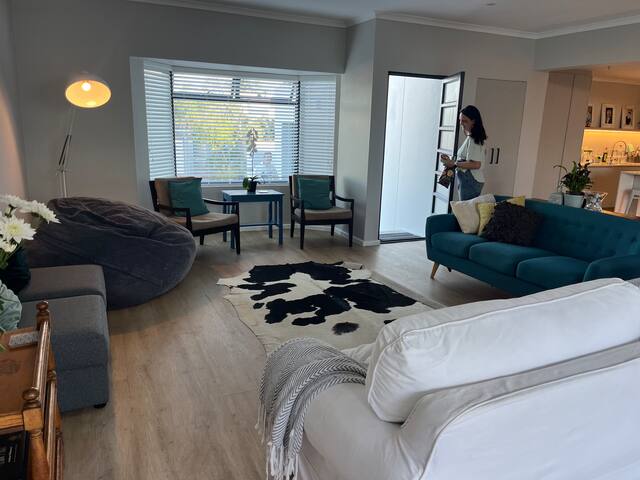 Entertainers dream holiday house gallery image 5