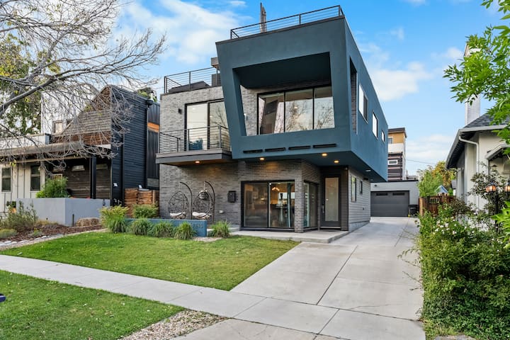 Modern LoHi Home, Rooftop Views