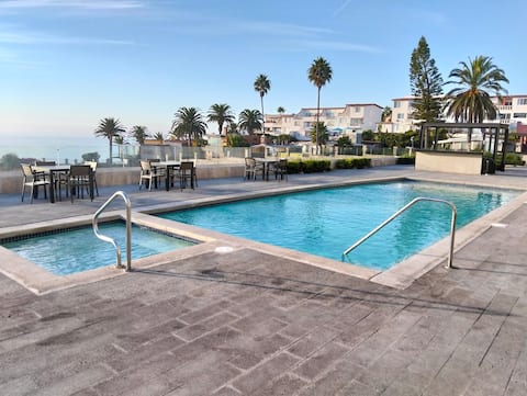 The Perfect Condo | *Brand New* | Pool | Jacuzzi