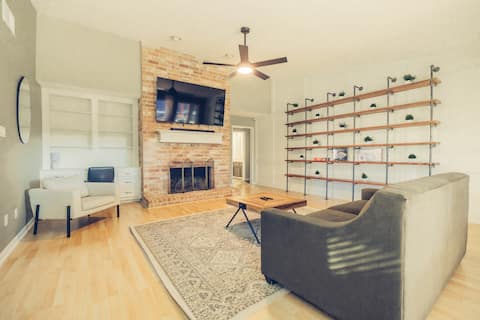 【 Cozy 3 BR Home Near Sugar Land 】