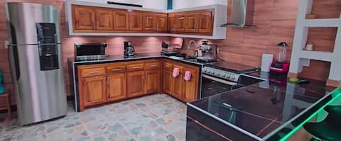 Popular Airbnb listing: Casa Los Juanes in Ciudad Guzmán