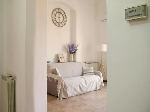 Annuncio Airbnb popolare: EVA House (Central, Family Friendly, Quiet) a La Spezia