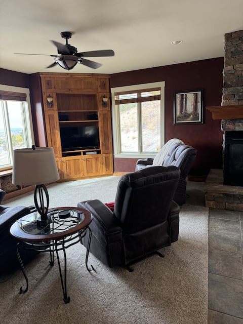 Popular Airbnb listing: The McMansion on McMasters in Billings