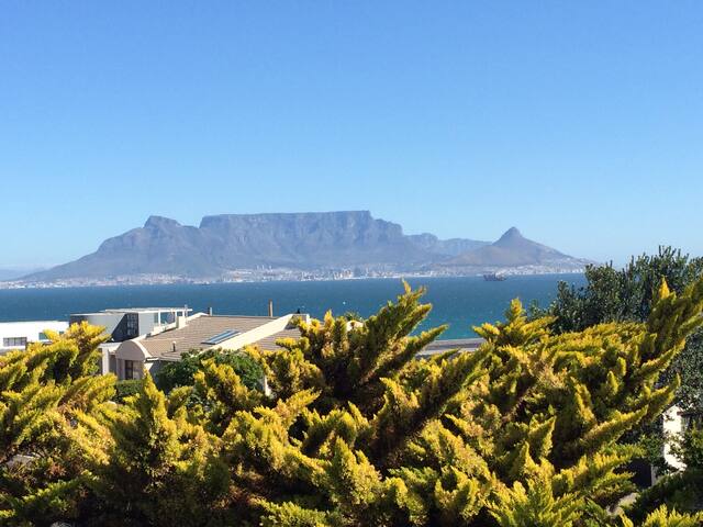 Strandhouse Upper Appartment gallery image 5