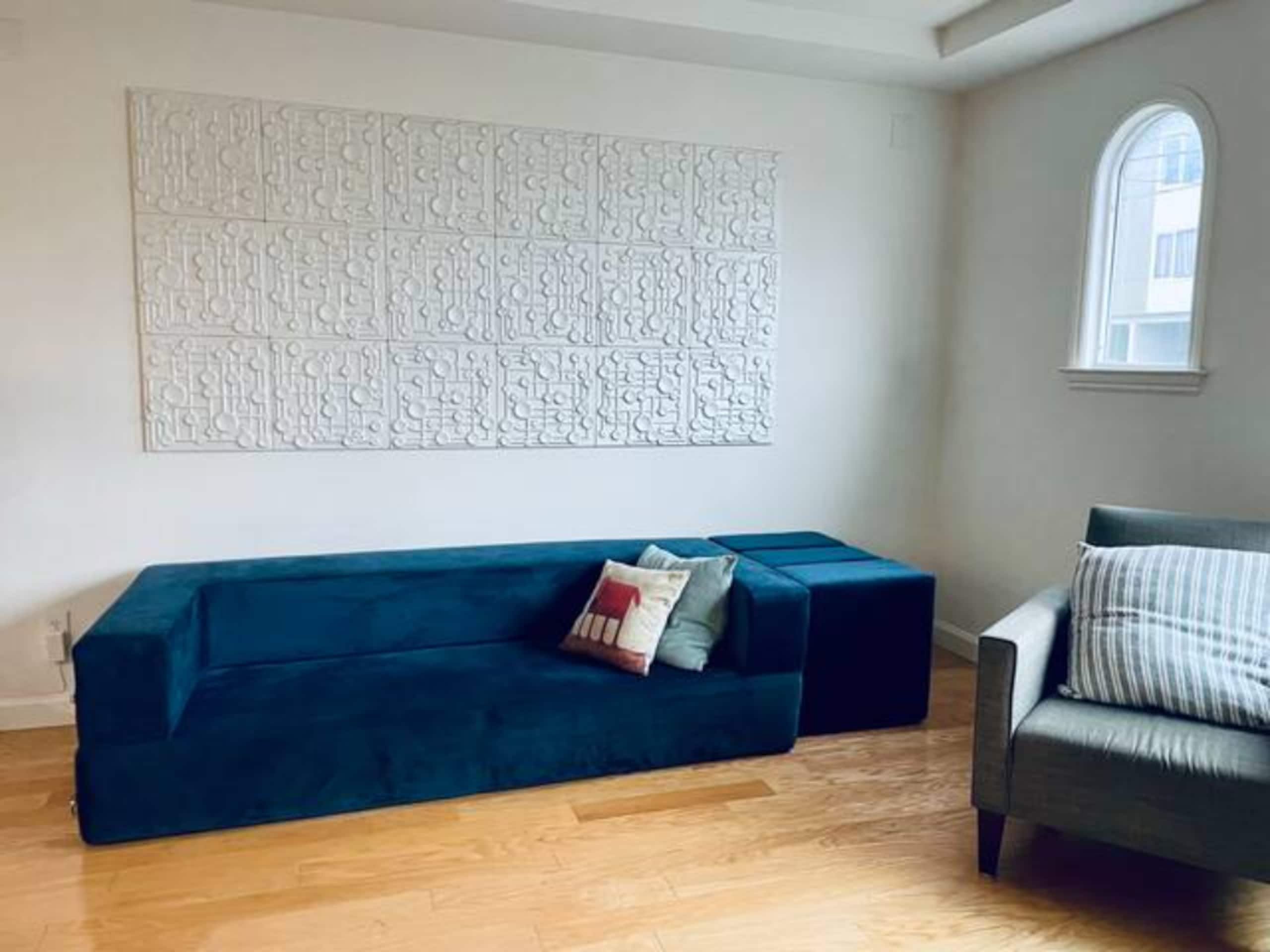 Home in San Francisco · ★4.94 · 3 bedrooms · 4 beds · 2 baths - Image 3