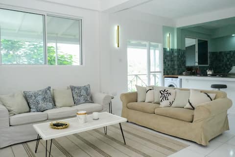 Modern Suite. Perfect Location.