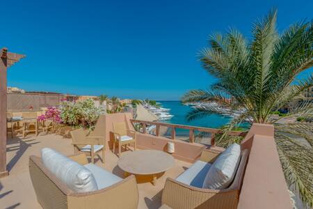 Luxury apartment on the Marina