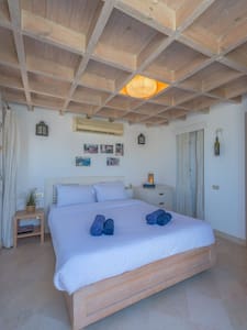 Luxury apartment on the Marina