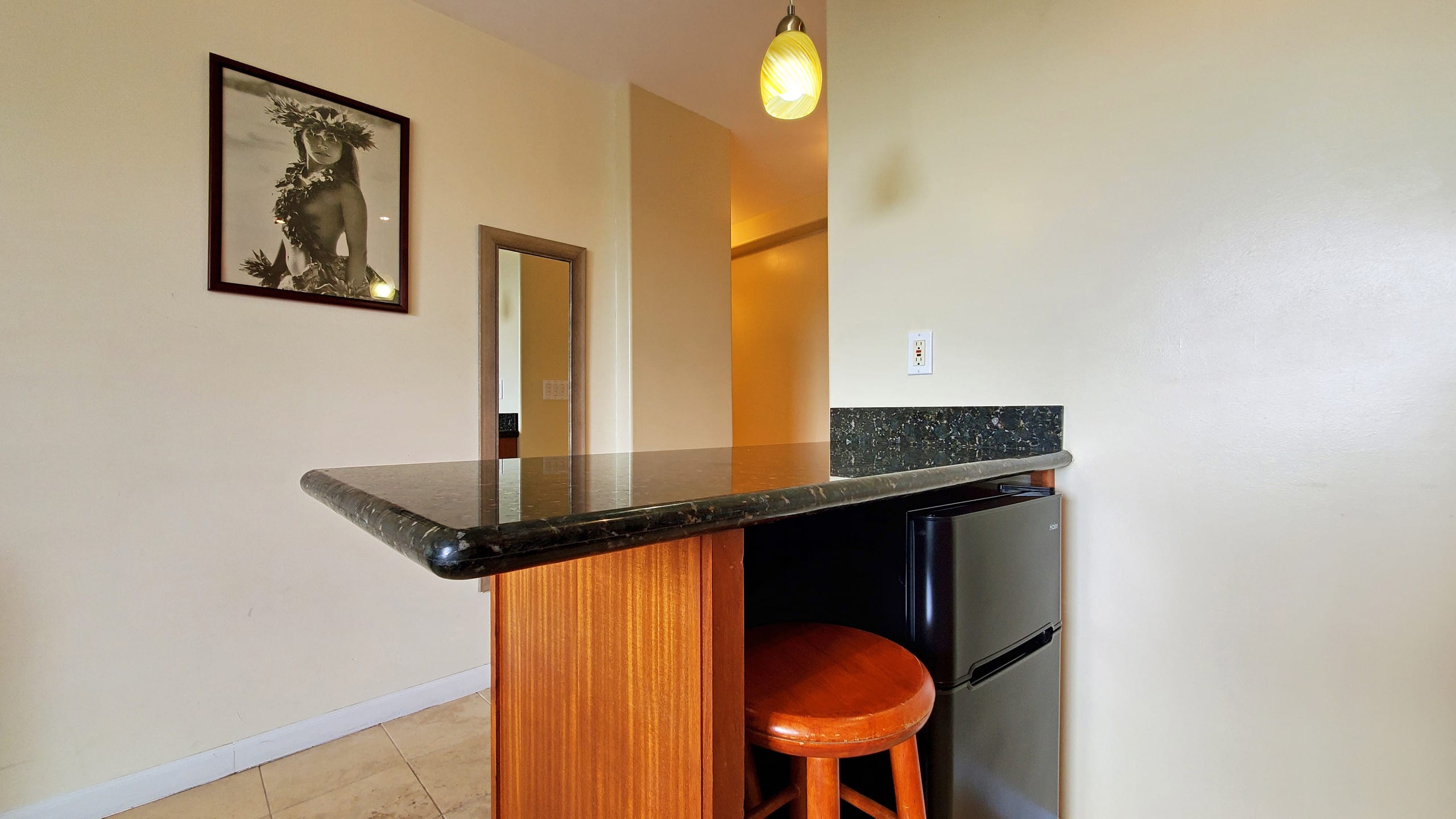 Condo in Honolulu · ★4.58 · 1 bedroom · 1 bed · 1 private bath - Image 5