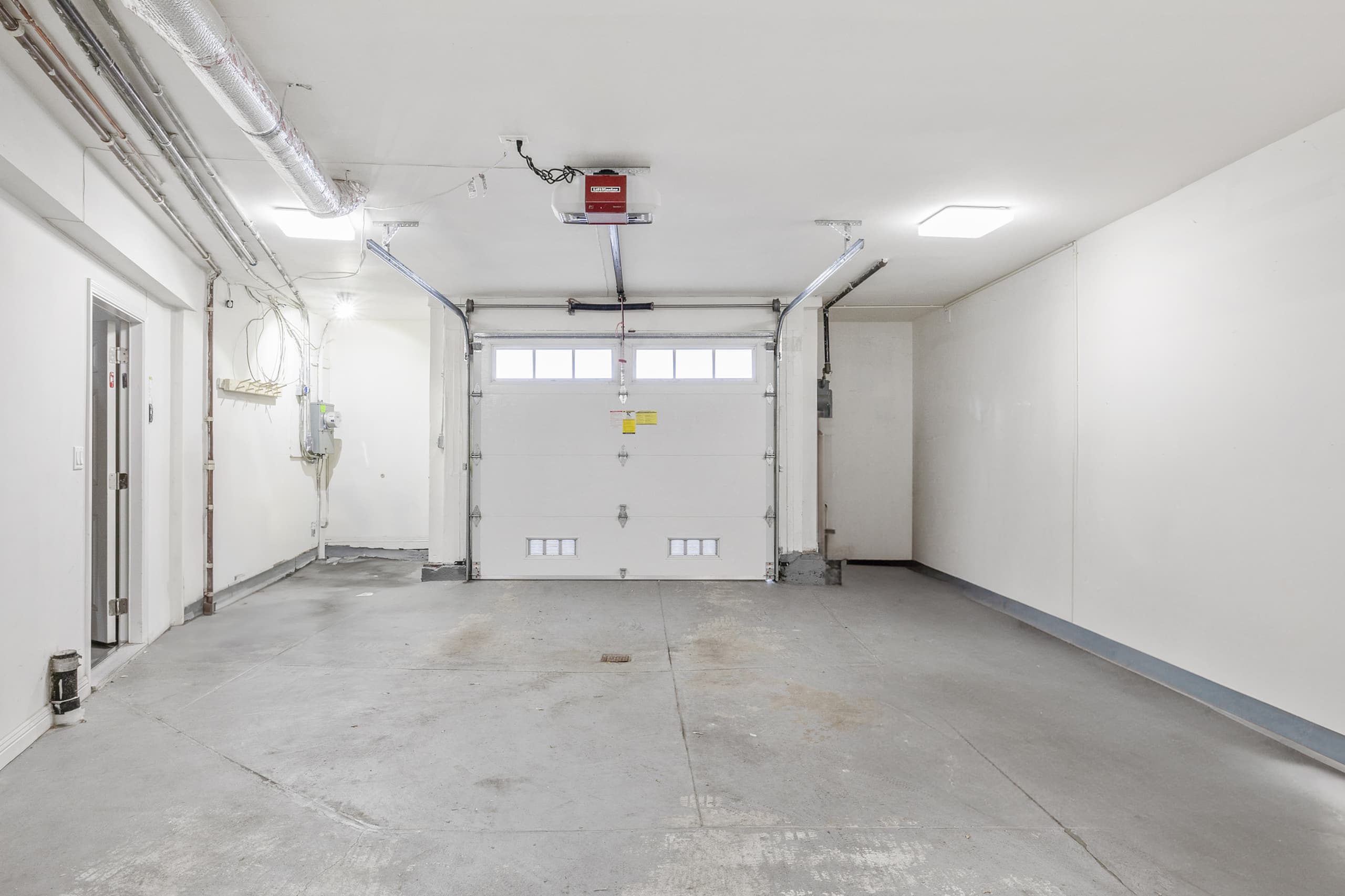 Home in San Francisco · ★4.95 · 3 bedrooms · 3 beds · 2.5 baths - Image 18