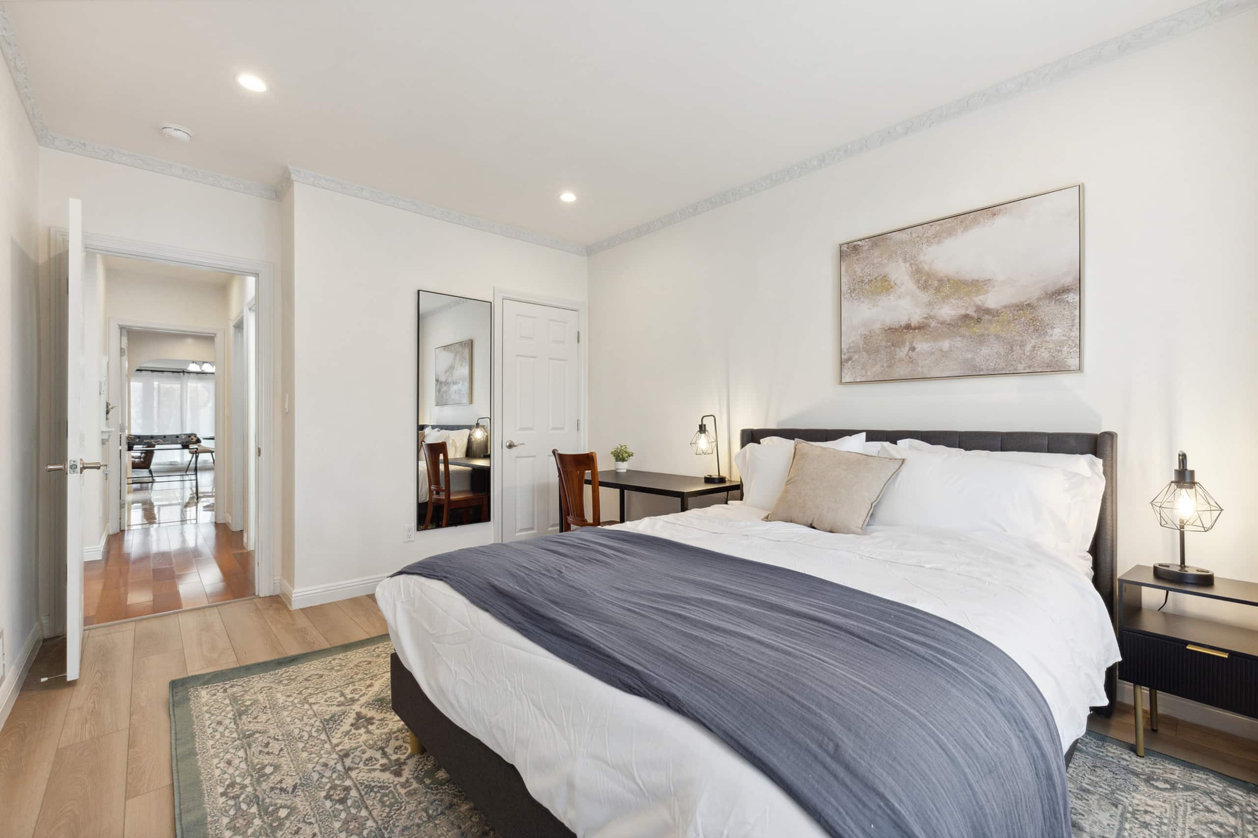 Home in San Francisco · ★4.95 · 3 bedrooms · 3 beds · 2.5 baths - Image 9