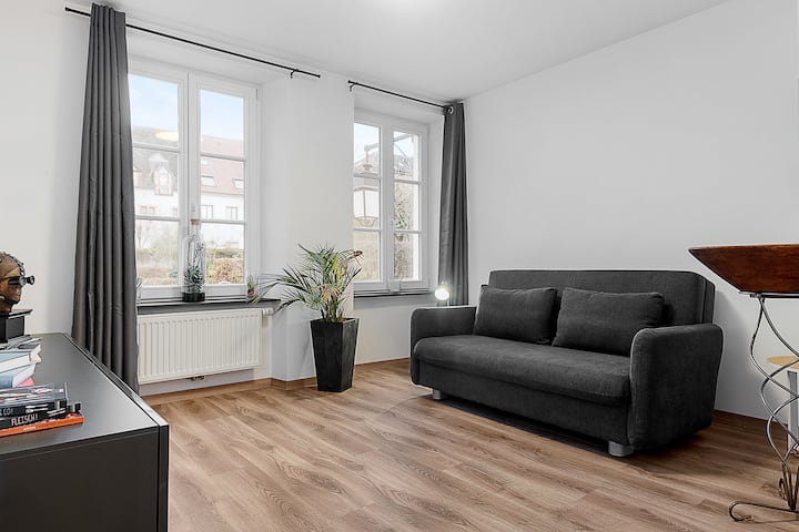 Druga spavaća soba na katu. Kauč na razvlačenje 140 x 200. 