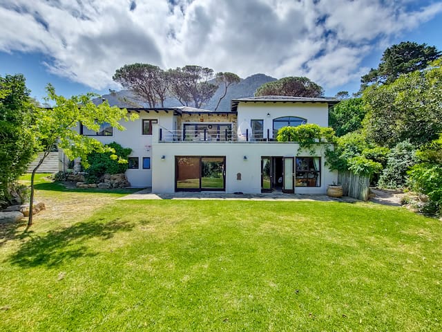 Hout Bay | Private Exclusive Estate with Pool