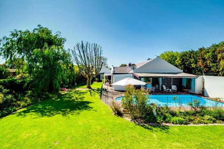 Spacious, happy Constantia home