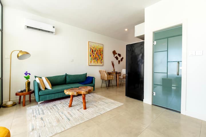 Sunlit 5th Fl Retreat With Views | Airport, Accra - Ghana