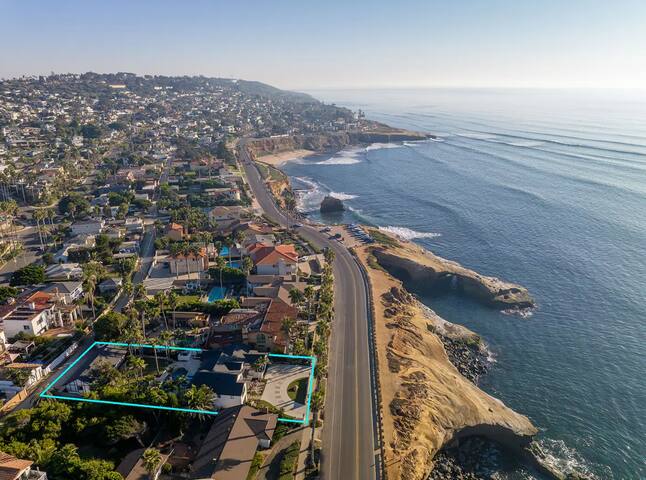 Sunset Cliffs Spectacular Oceanfront Villa gallery image 4