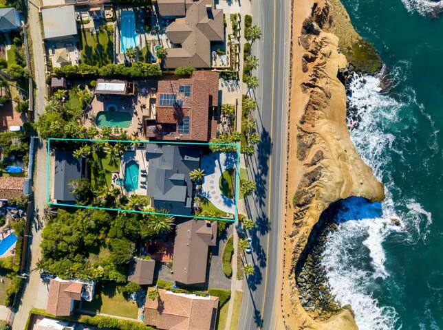 Sunset Cliffs Spectacular Oceanfront Villa gallery image 3