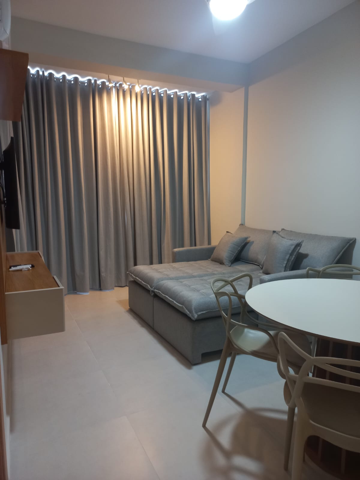 Successful Airbnb property: New oceanfront apartment with garage in Santos