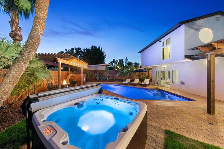 SoCal Lux: Solar Heated Pool | Spa|Game Room|Grill gallery image 5