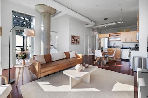 Modern Chic 2BD Loft | Parking | Metro- Galleria