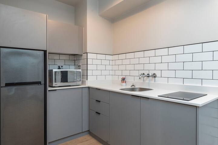 2BR | HAVN-Aparthotel by Totalstay gallery image 5