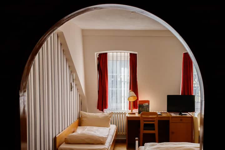 Gasthof Schwarzes Lamm - 3 Bett Zimmer - Rothenburg ob der Tauber