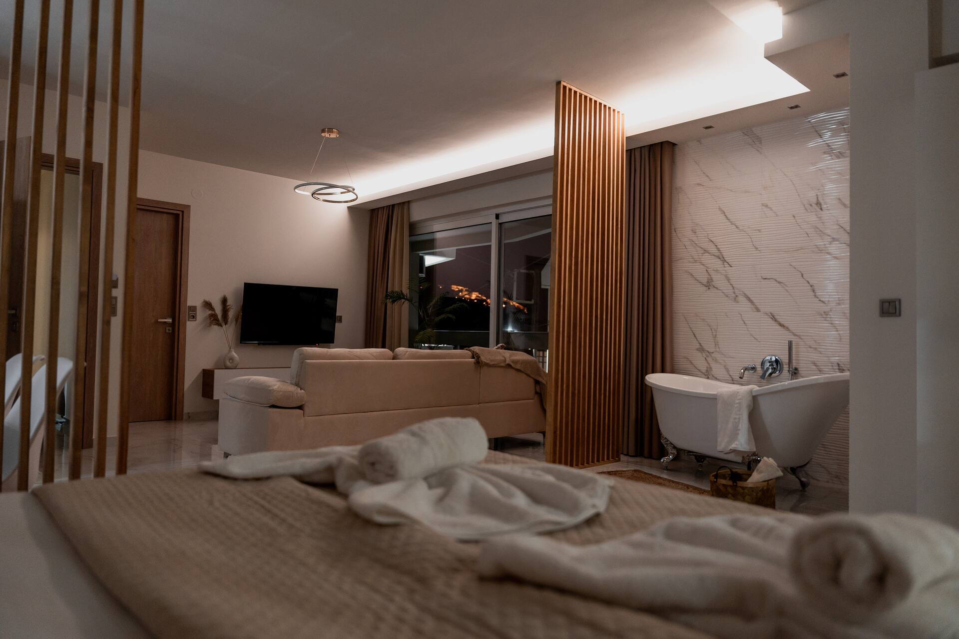 Elite Suite 1