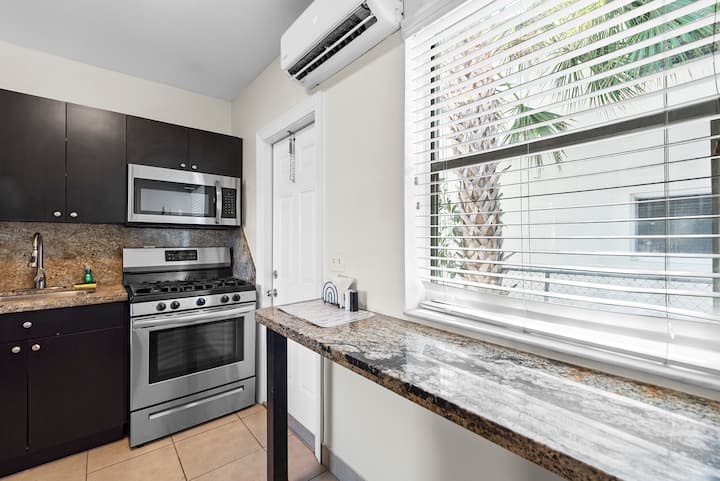 Cozy Studio - Pool In Lake Worth - Lake Worth, FL