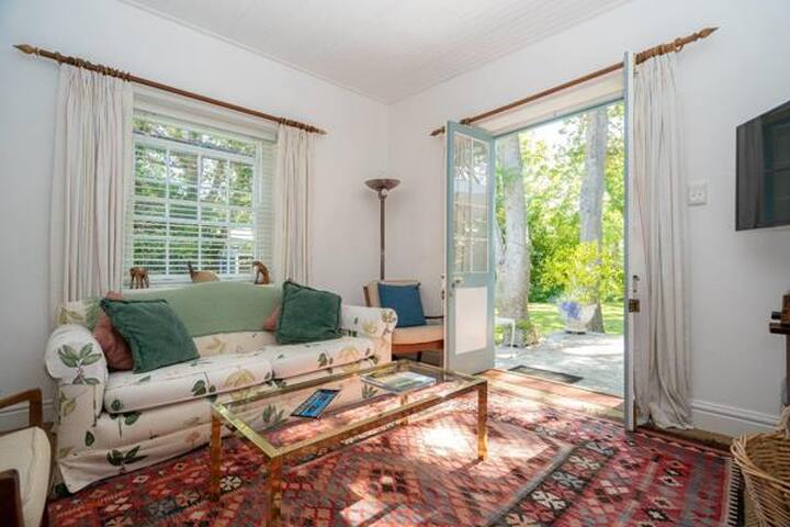 Long Cottage gallery image 2