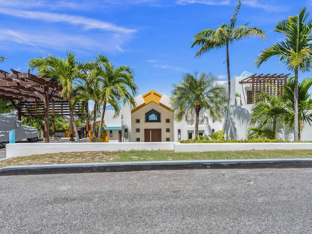 Island Properties managed Airbnb listing 3