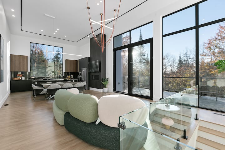 Secluded Luxury Spa Chalet - Mont-Tremblant