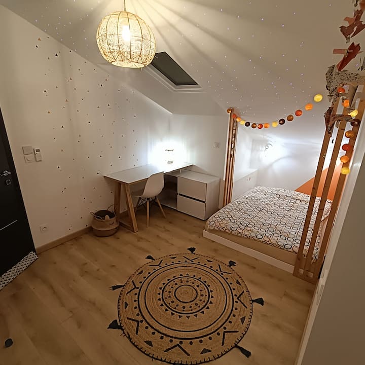 dormitorio 3 (cama de 140 x 190) con cielo estrellado