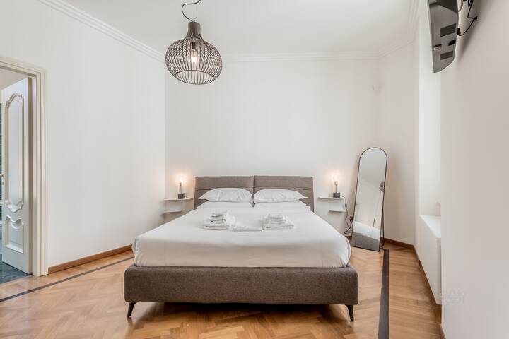 Crispi 20 Exclusive Apartment gallery image 2