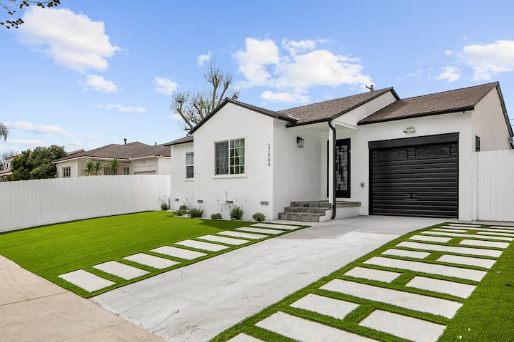 Charming 3BR & 2BA /w Kids Bonus room & Playground