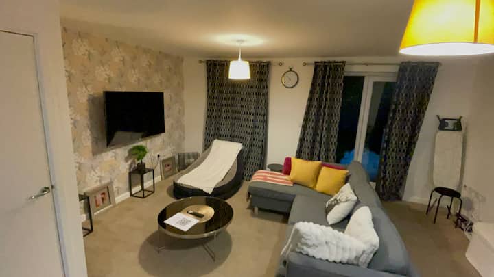 New Modern 3-bed Home Free Parki - Dartford