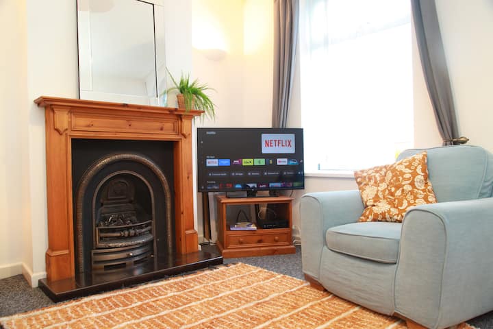 Beeston Town House - Sleeps 4 - No Fees! - Nottingham