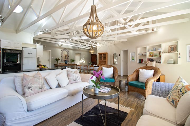 Miracle Villa: Previously Just Milk Villa - Kenton-on-Sea