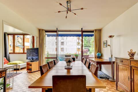 Large, beautiful and quiet > 10 min station > 30 min Paris