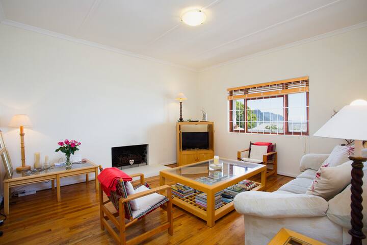 Timeless Family Coastal Escape w/ ocean views gallery image 5