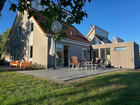 New! A dream on the North Sea with sauna and fireplace