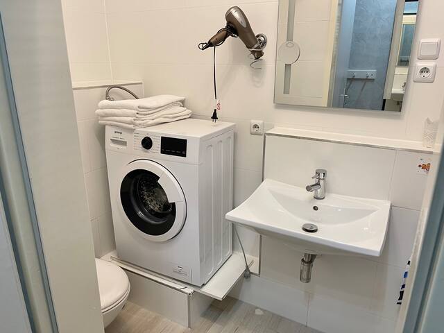 SWT 202 2BR Mini Munich Center gallery image 5