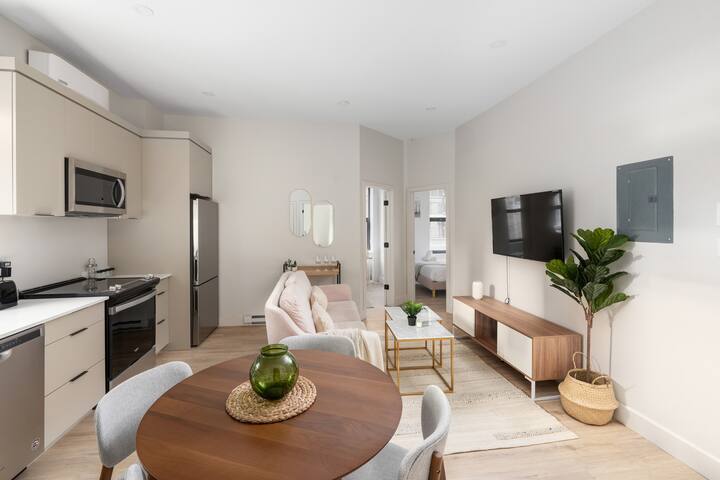 Old Montreal/Downtown-3BR-2BA &Patio gallery image 4