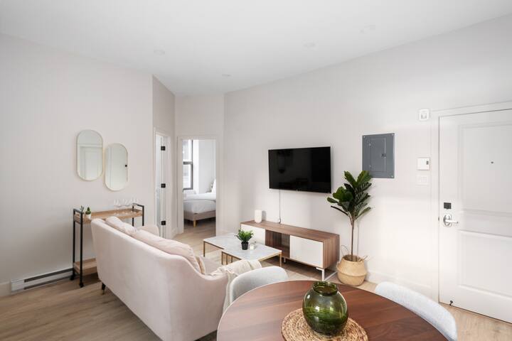 Old Montreal/Downtown-3BR-2BA &Patio gallery image 5